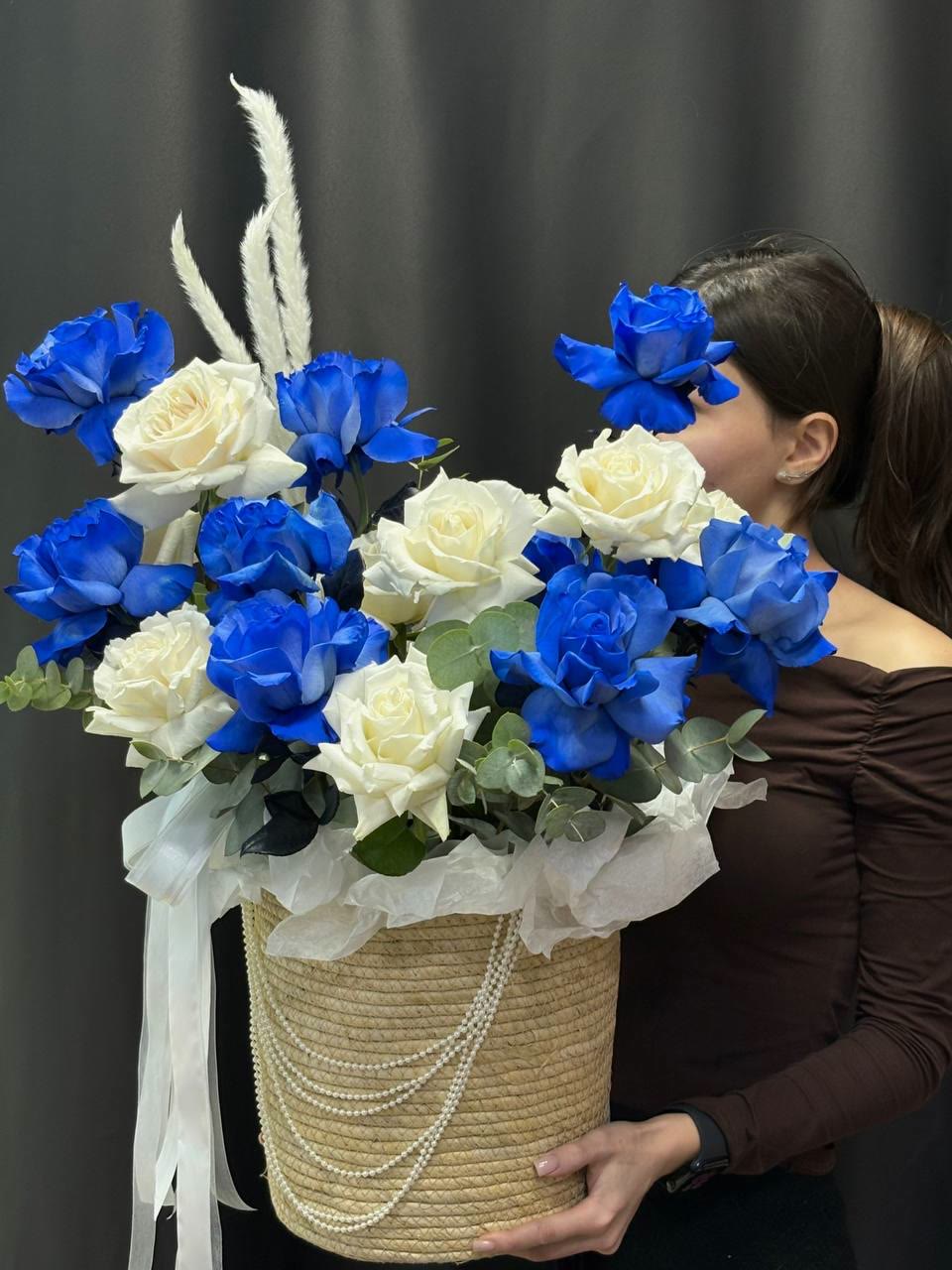 Композиция в корзине от El'Flors, готовая к доставке